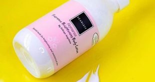 perbedaan body lotion whitening charming dan romansa