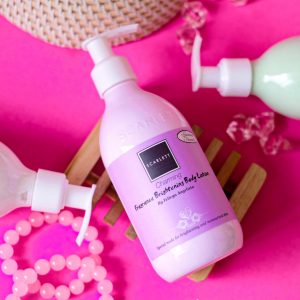 perbedaan body lotion whitening charming dan romansa